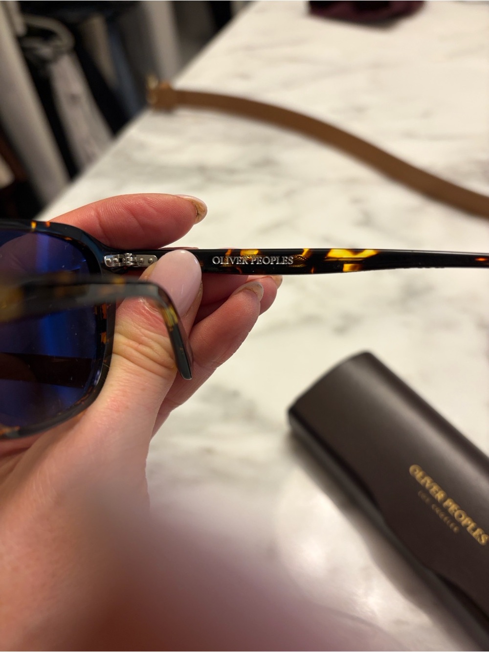 Oliver Peoples - Picture 14 of 15